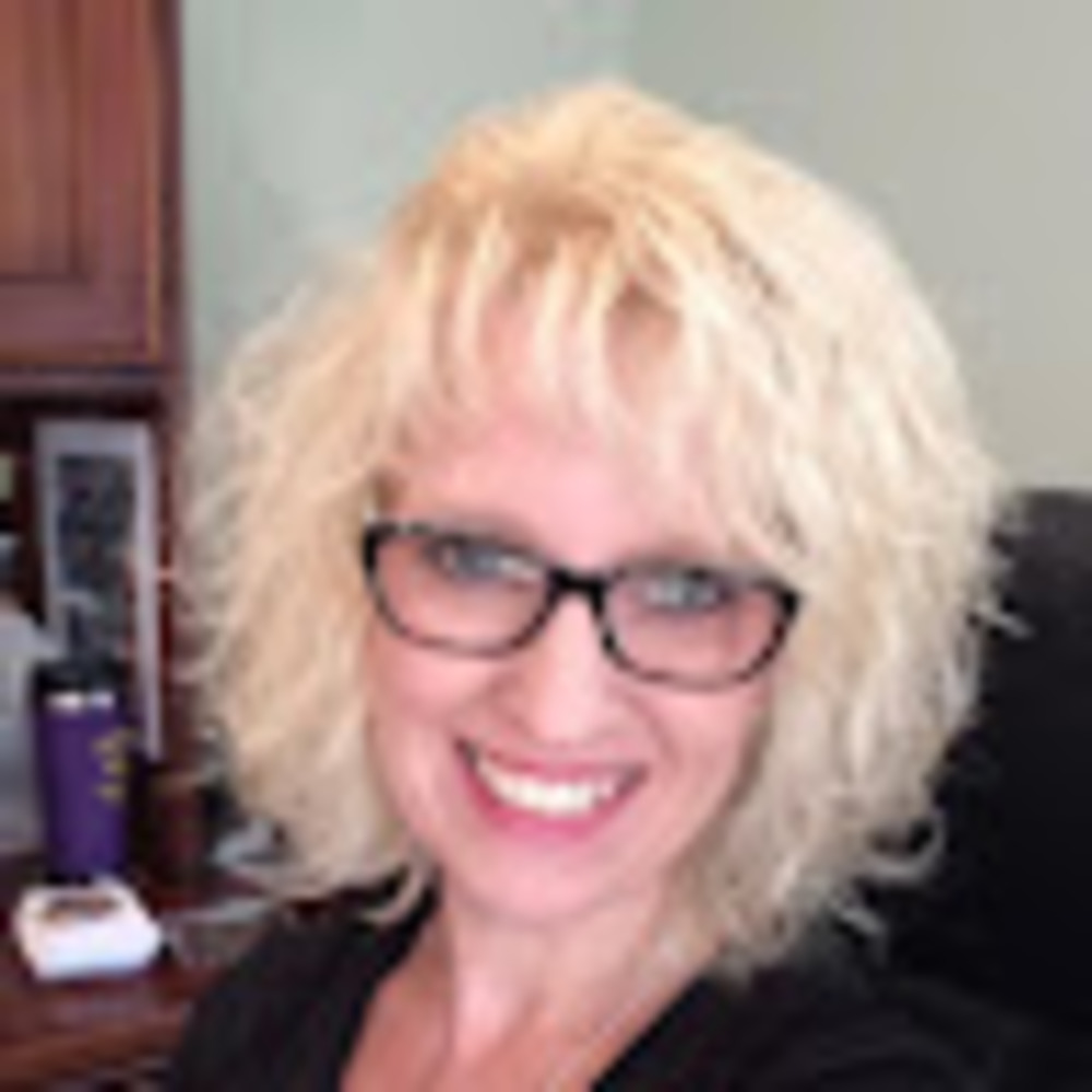 Meet your Posher, Crystal